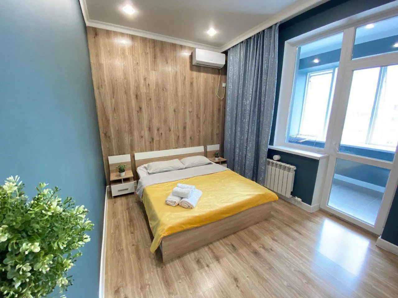 Whome In Avenue Exclusive Αστάνα